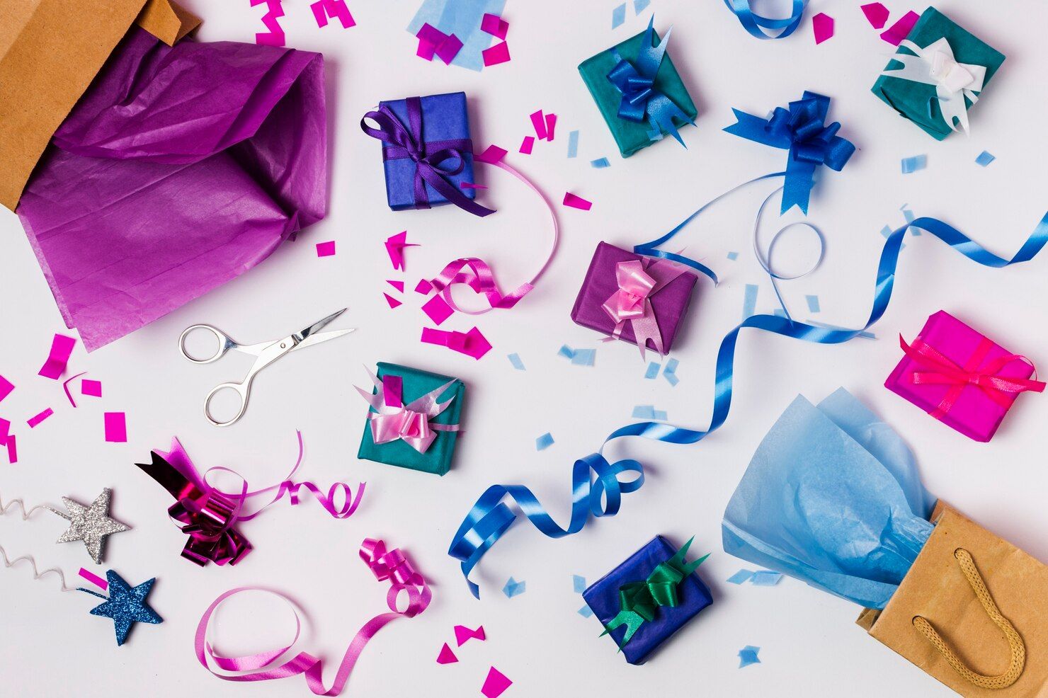 beautiful-birthday-party-arrangement_23-2148276583.jpg